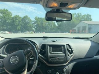 2017 Jeep Cherokee Altitude - Interior Full Dashboard Image